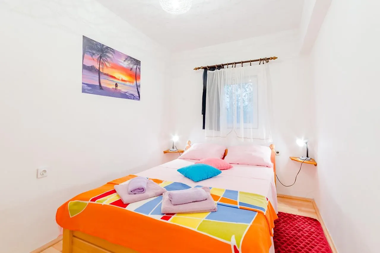 Apartment Sea Star Трогир