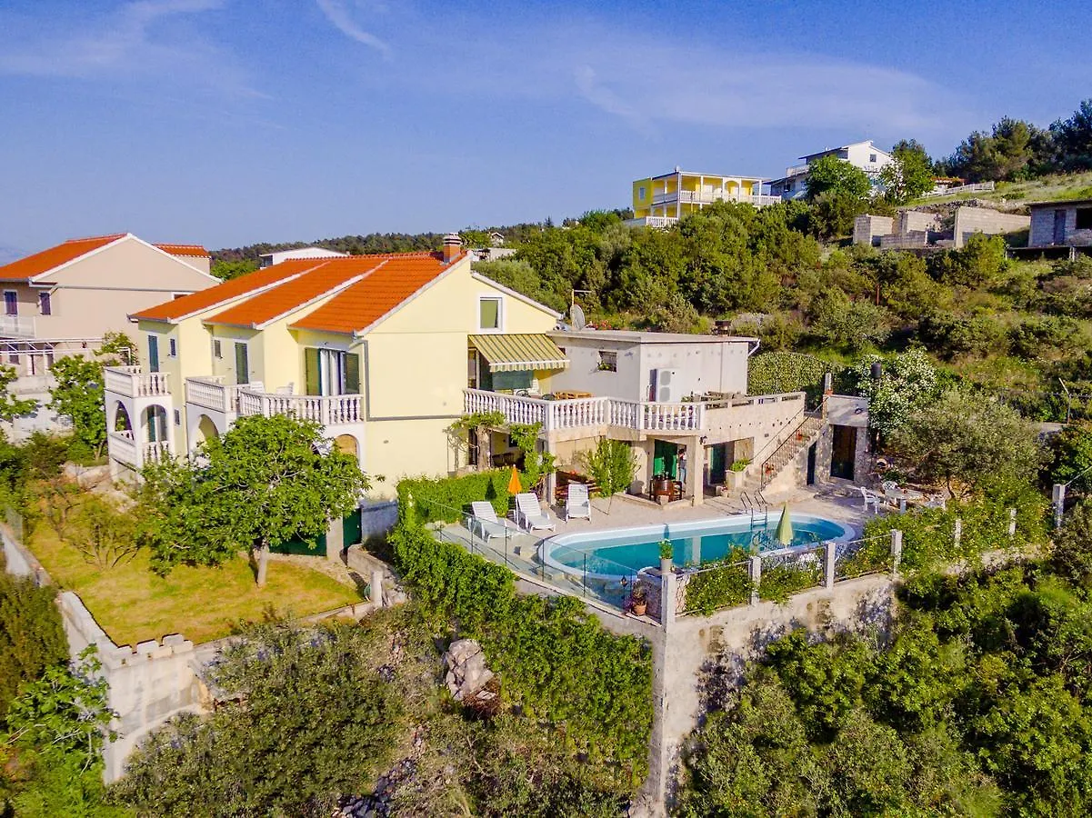 Apartment Sea Star Трогир